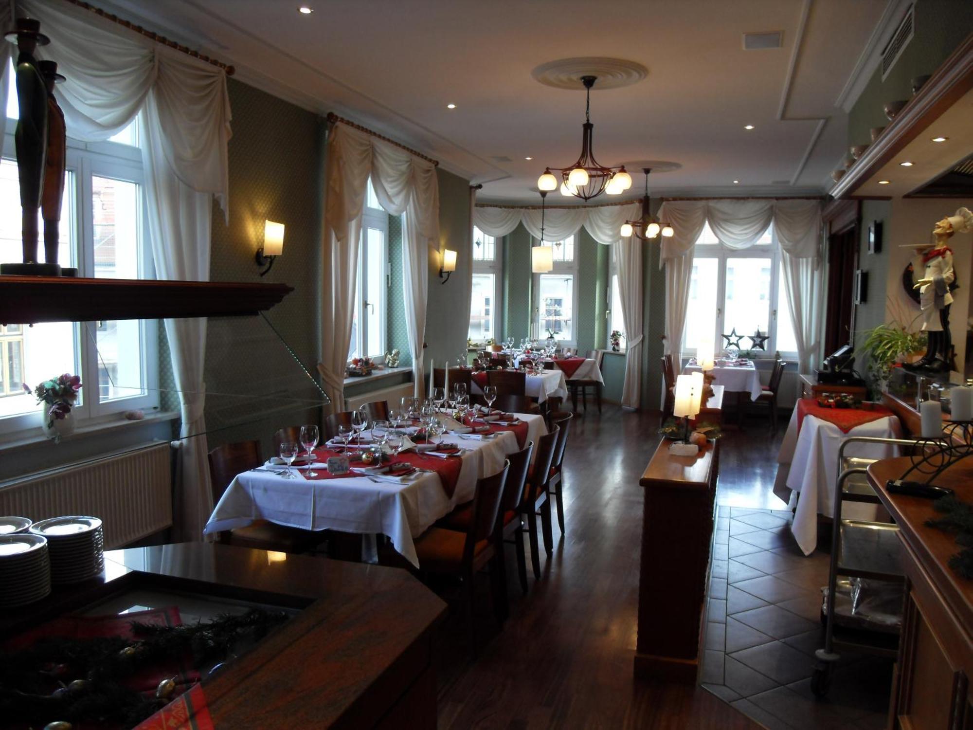 Hotel Fuersteneck Бернбург Экстерьер фото
