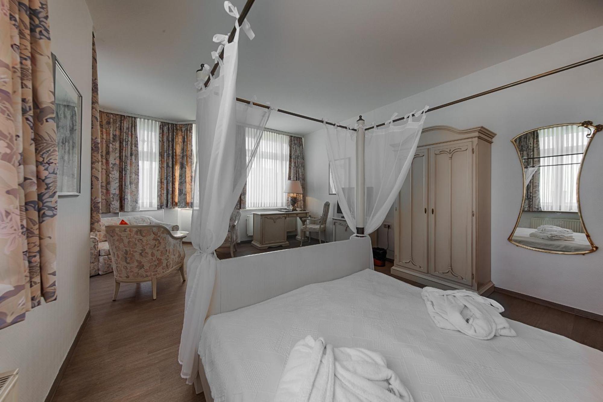 Hotel Fuersteneck Бернбург Экстерьер фото