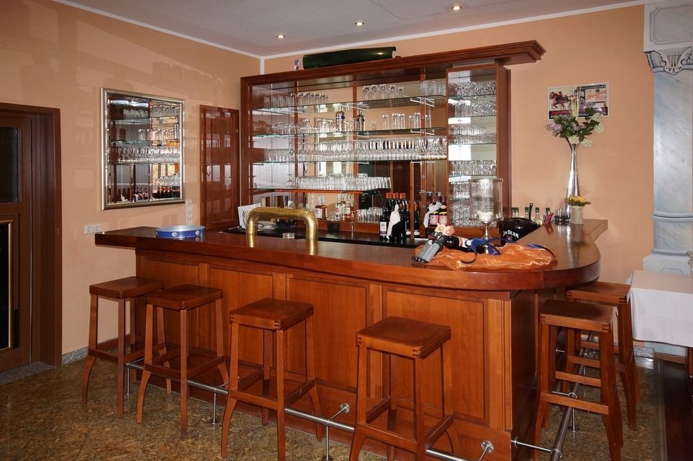 Hotel Fuersteneck Бернбург Экстерьер фото