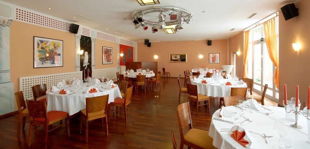 Hotel Fuersteneck Бернбург Экстерьер фото