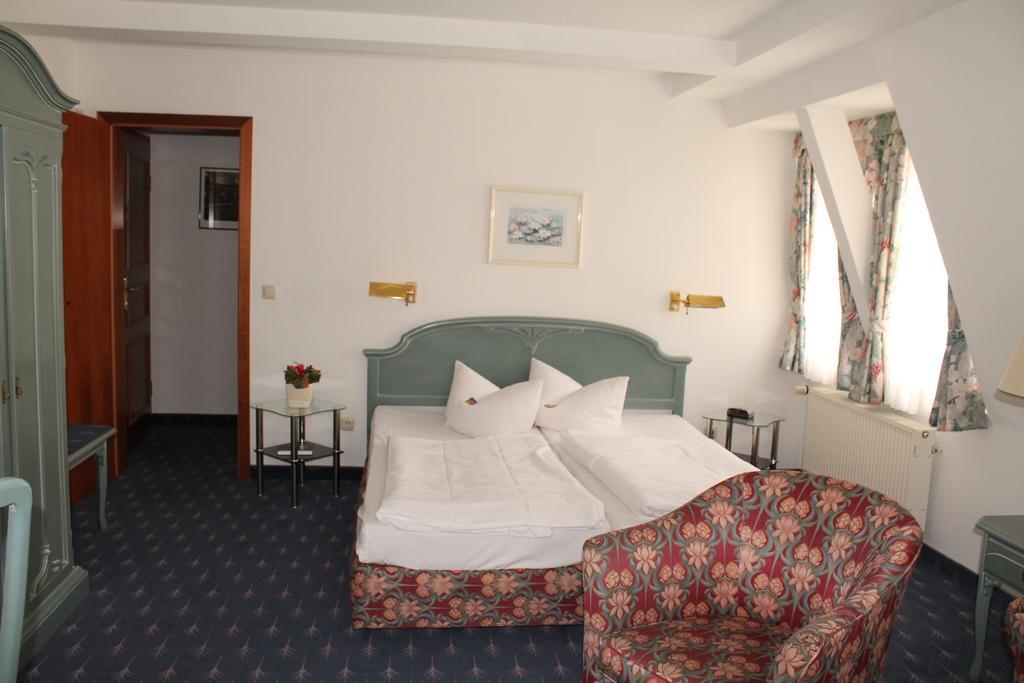 Hotel Fuersteneck Бернбург Экстерьер фото